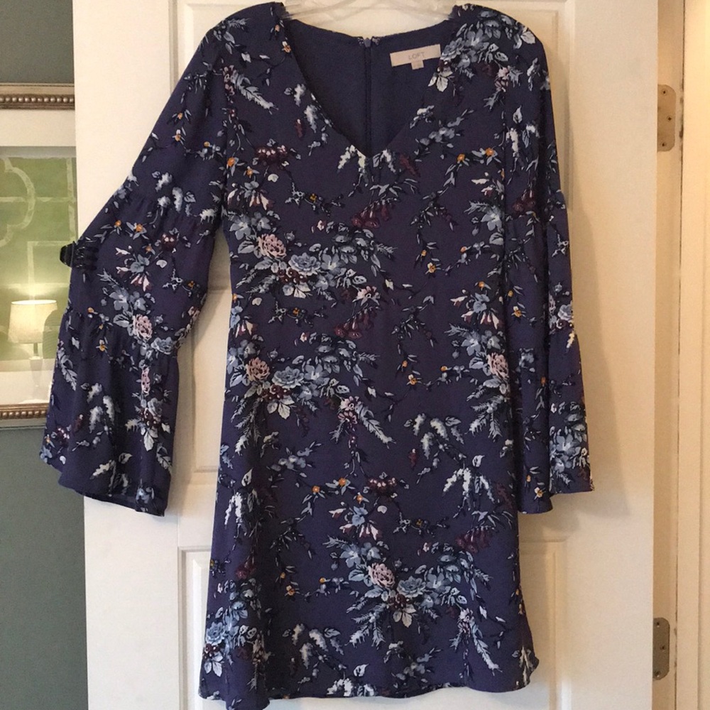 Floral, bell sleeve LOFT dress